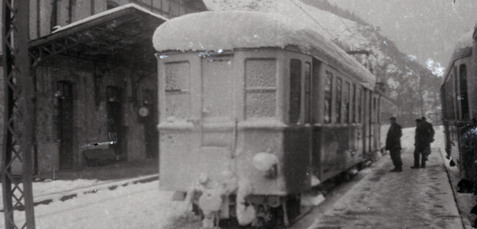 Estación de San Prudencio, tren a Arrasate, Foto Galerias Mendoza