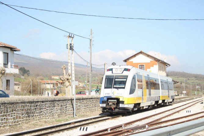 Feve Norte, linea de La Robla , estacion de Espinosa de los Monteros, foto Carmelo Zaita