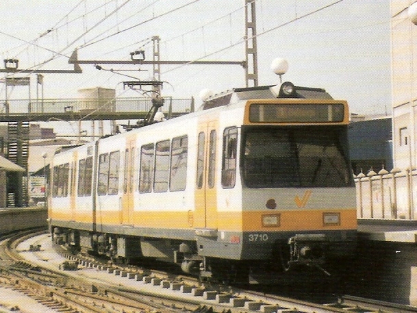 FGV- Metro de Valencia, unidad articulada 3710- foto Manuel González Marquez