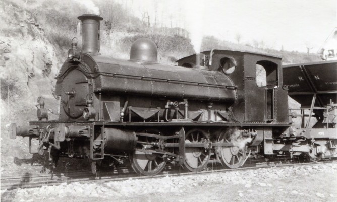 Ferrocarril de Triano , locomotora MUSQUES , foto Larwrence G.Marshall, fondo MVF