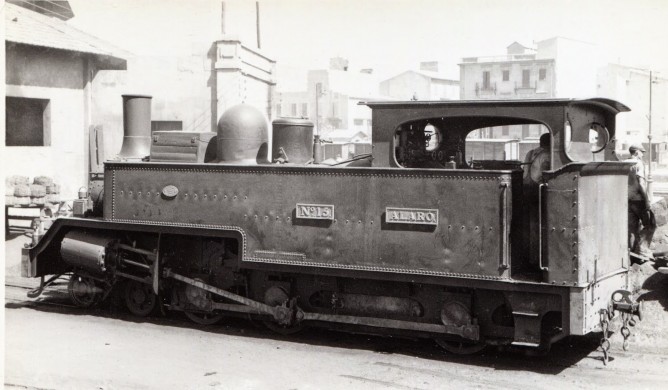 Ferrocarriles de Mallorca , locomotora nº 15 ALARO, año 1958, foto Frank Jones, fondo MVF