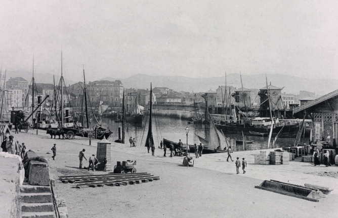 Gijon , puerto Viejo y cargaderos de mineral, fondo BNE