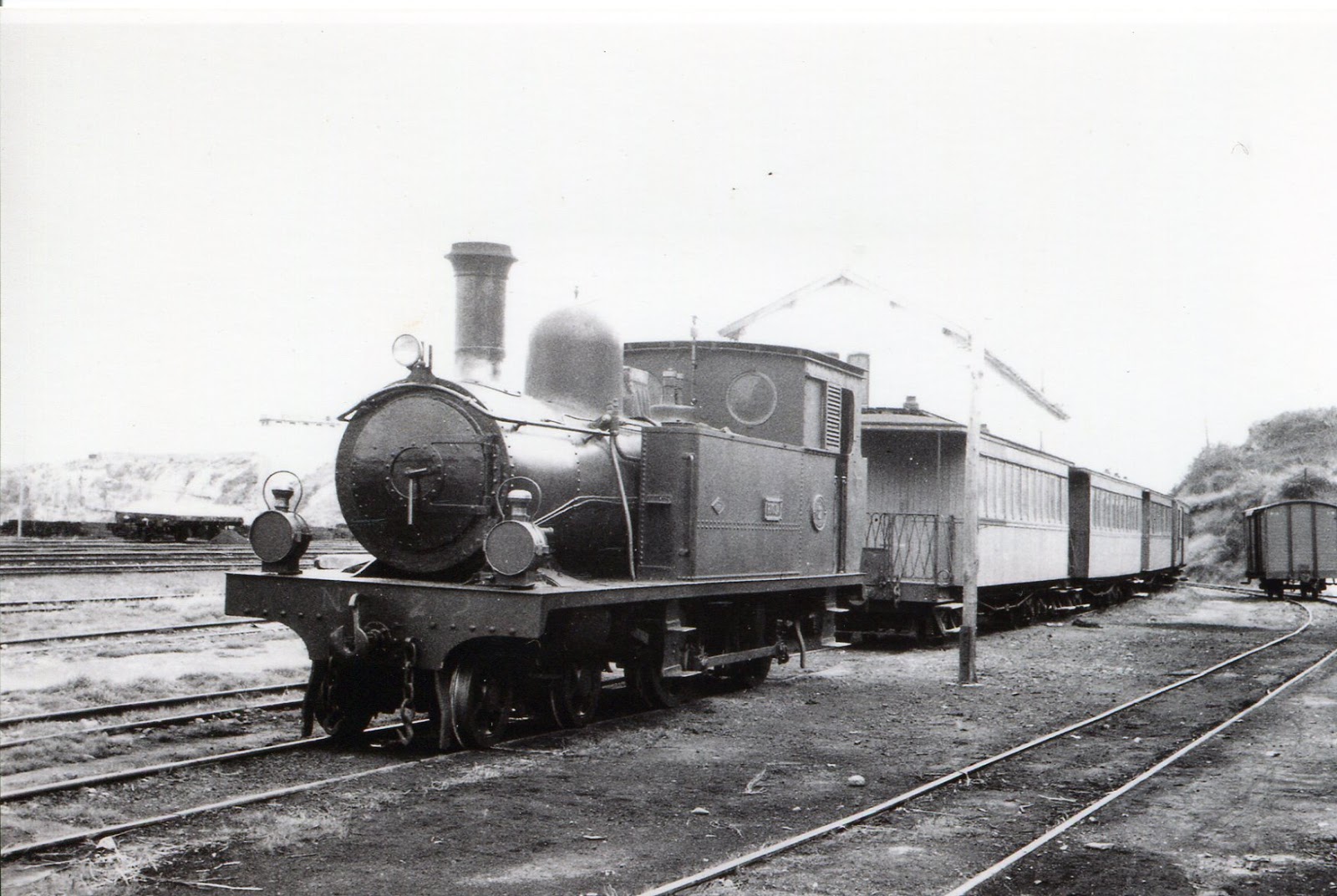 Haro a Ezcaray, locom nº 2 , año 1965 enlace en Haro con el Tudela a Builbao, foto Jeremy Wiseman