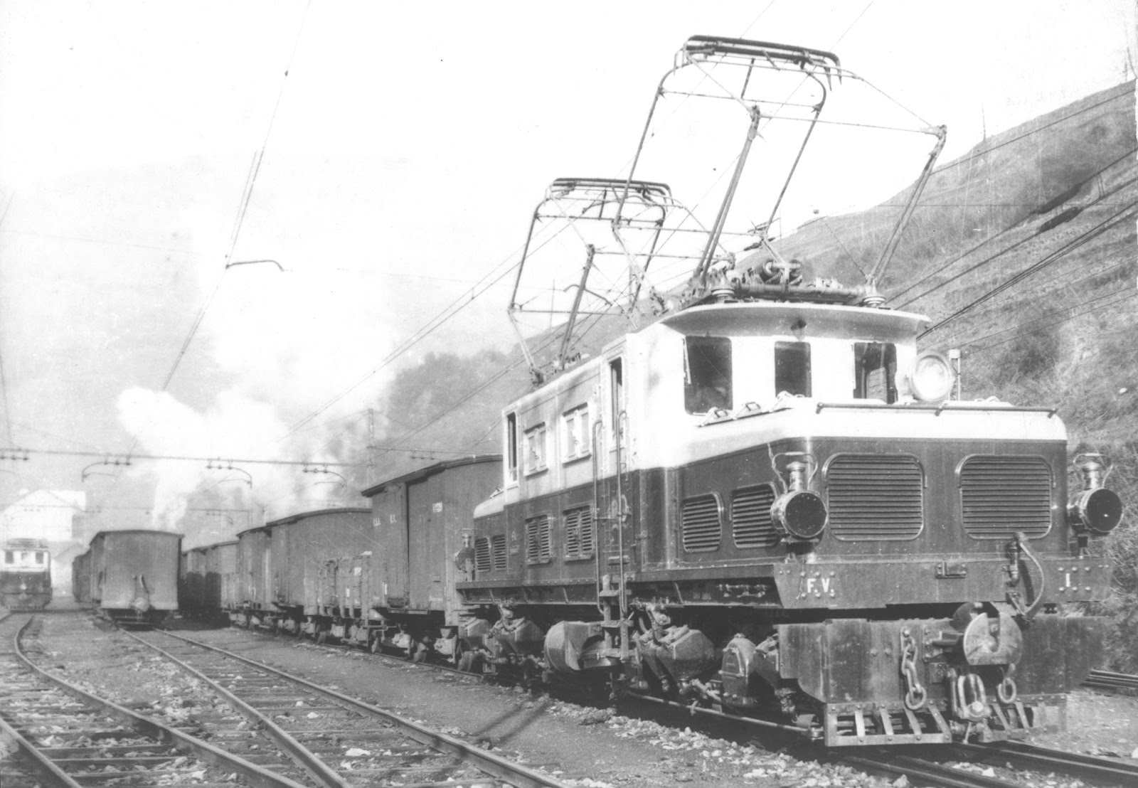 Traccion eléctrica en los Ferrocarriles Vascongados - Fondo : J.J. Olaizola