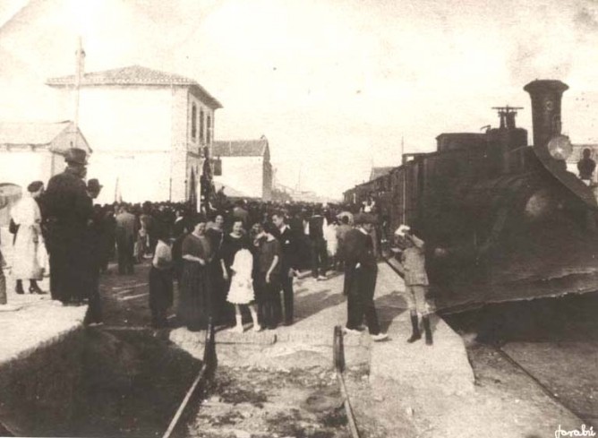 Inauguracion de la linea de vía ancha de Valencia a Liria. Fondo Biblioteca Valenciana