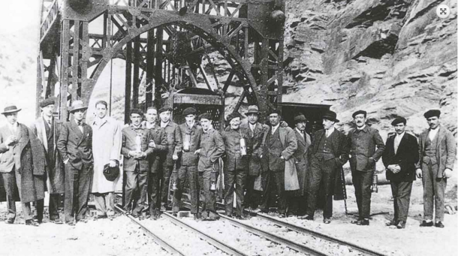 Inauguracion en 1930 del Pozo Ibarra, Ciñera, Archivo S.A. HVL