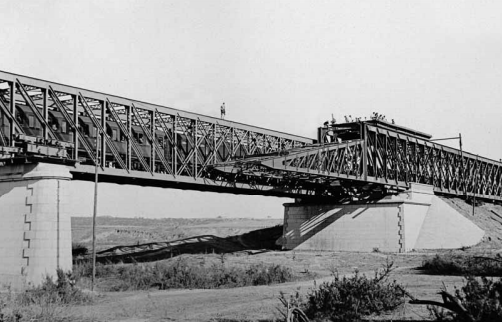 lanzamiento-de-la-segunda-estructura-del-puente-sobre-el-guadalquivir-en-lora-del-rio-linea-de-cordoba-a-sevilla