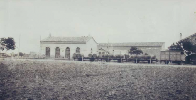 Linea de Cariñena a Zaragoza , estación de Longares, fotografo desconocido