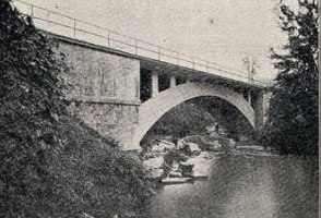 Linea de Castejon a Bilbao , Pk 219,423, año 1925 puente de Marquijana , revista I. y C.