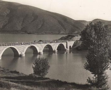 Linea de Lérida a Pobla de Segur , puente sobre el embalse de San Antonio, Postal Comercial, fondo JPT