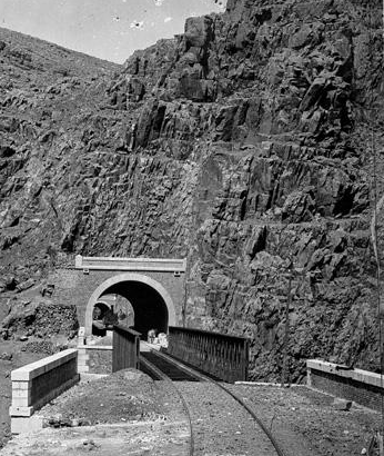 Linea de Madrid a Zaragoza, túneles de Embid, foto J. Laurent, Archivo R. Vernacci, Fondo Fototeca del P.H.