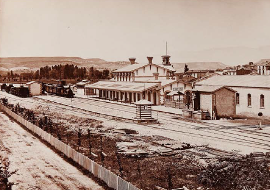 linea-de-tudela-a-bilbao-estacion-de-logrono-1867-foto-laurent-archivo-lucio-del-valle