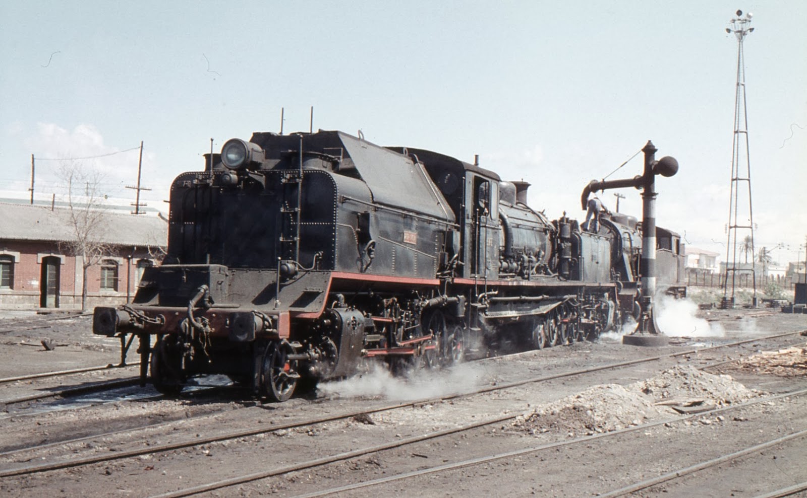 Locomotora garrat - Central de Aragon , foto Xavier Santamaria