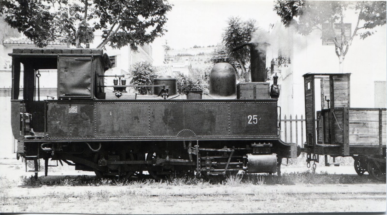 Locomotora nº 25 del Carcagente a Gandia , foto Xavier Santamaria