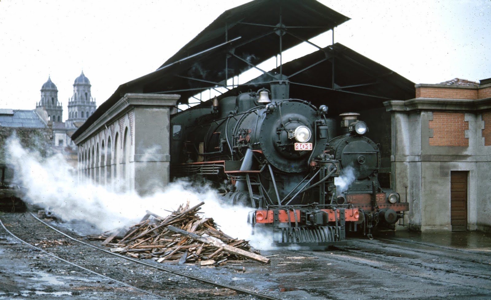 Locomotora nº 404 en Gijón , Ferrocarril de Langreo, foto Peter Willen, fondo MVF