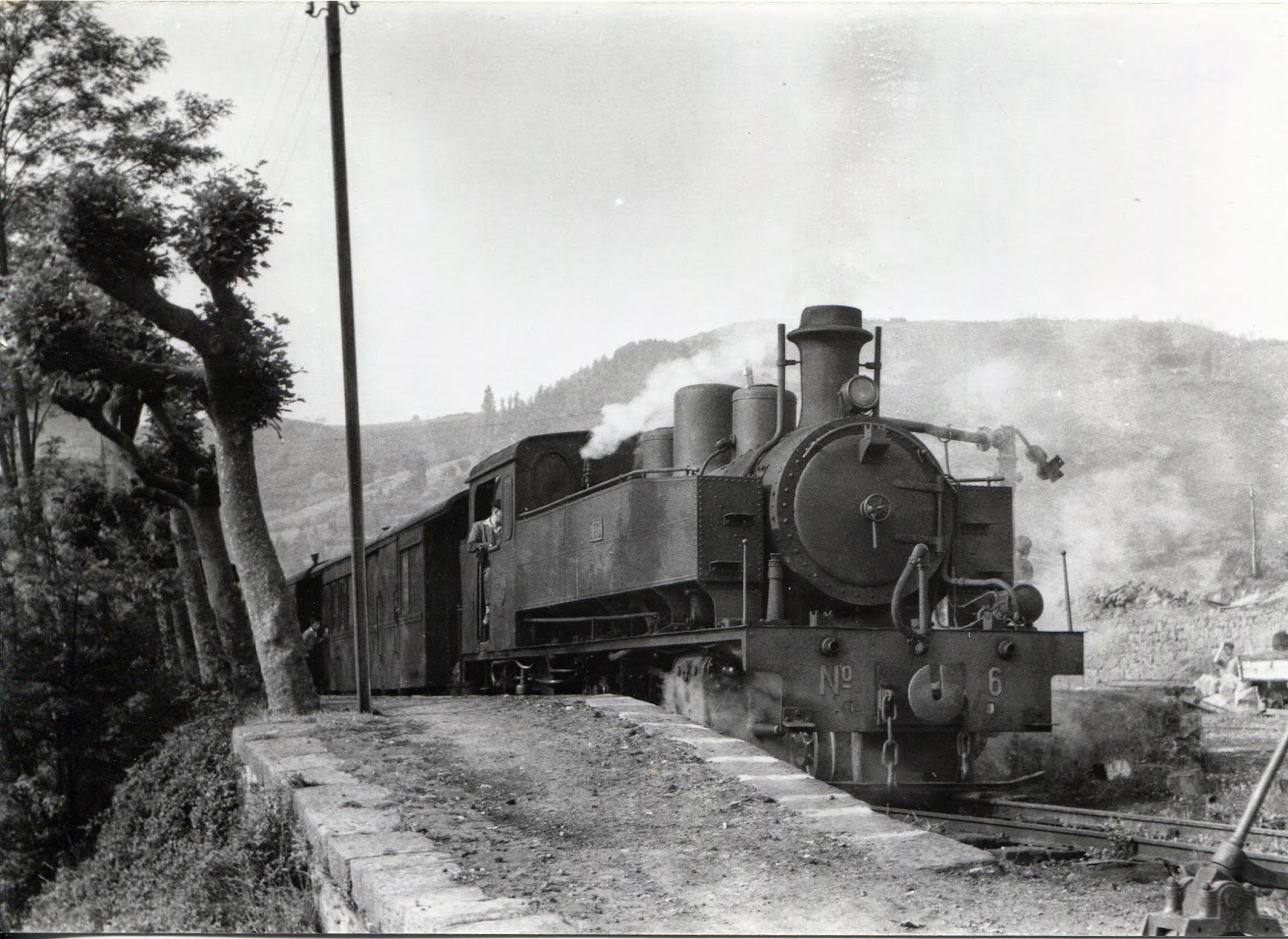 Locomotora nº 6 construida para el Ferrol- Gijón , foto John Blyth , fondo Euskotren MVF