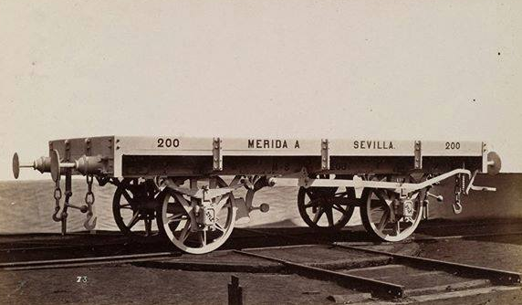 Línea de Los Rosales á Merida , vagon de bordes bajos, foto Real Sociedad Belga de Fotografía, fondo Ateliers de la Dyle, coleccion Jose manuel Iglesias Nieto