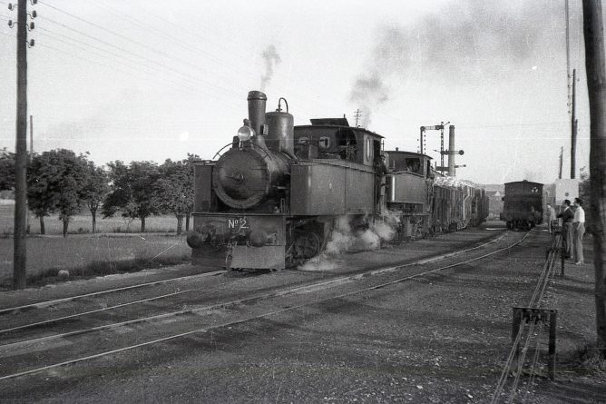 MFU , doble traccion en las cercanias de Zaragoza, abril de 1961, foto Trevor Rowe, fondo MVF