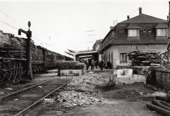 Madrid á Avila , Estacion de Avila , Foto Juan Bautista Cabrera, fondo Aranguren