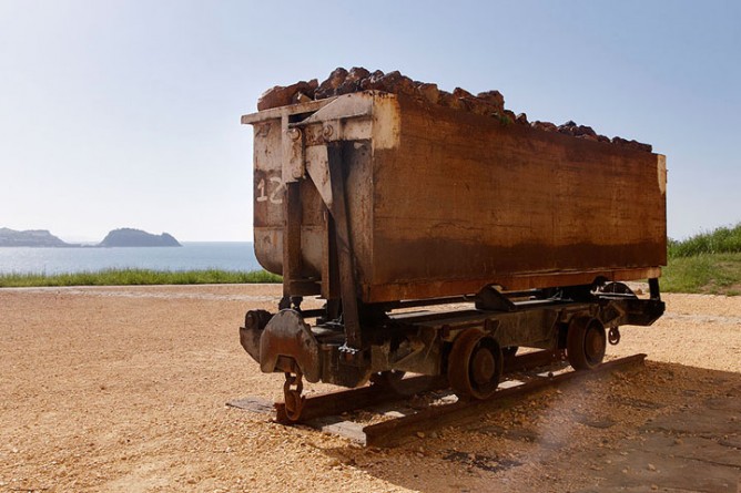 Cargadero de mineral de Mollari, vagoneta de vuelco lateral