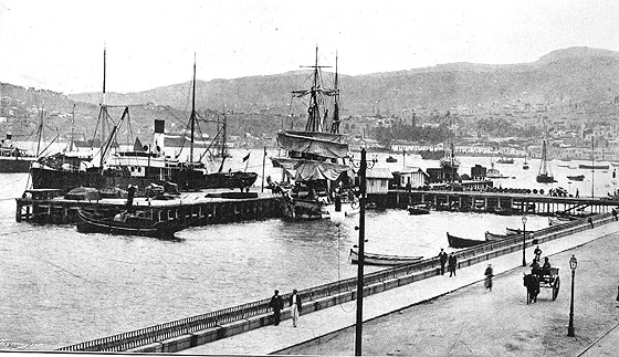 Muelle de Hierro en el puerto de Vigo, fondo APV