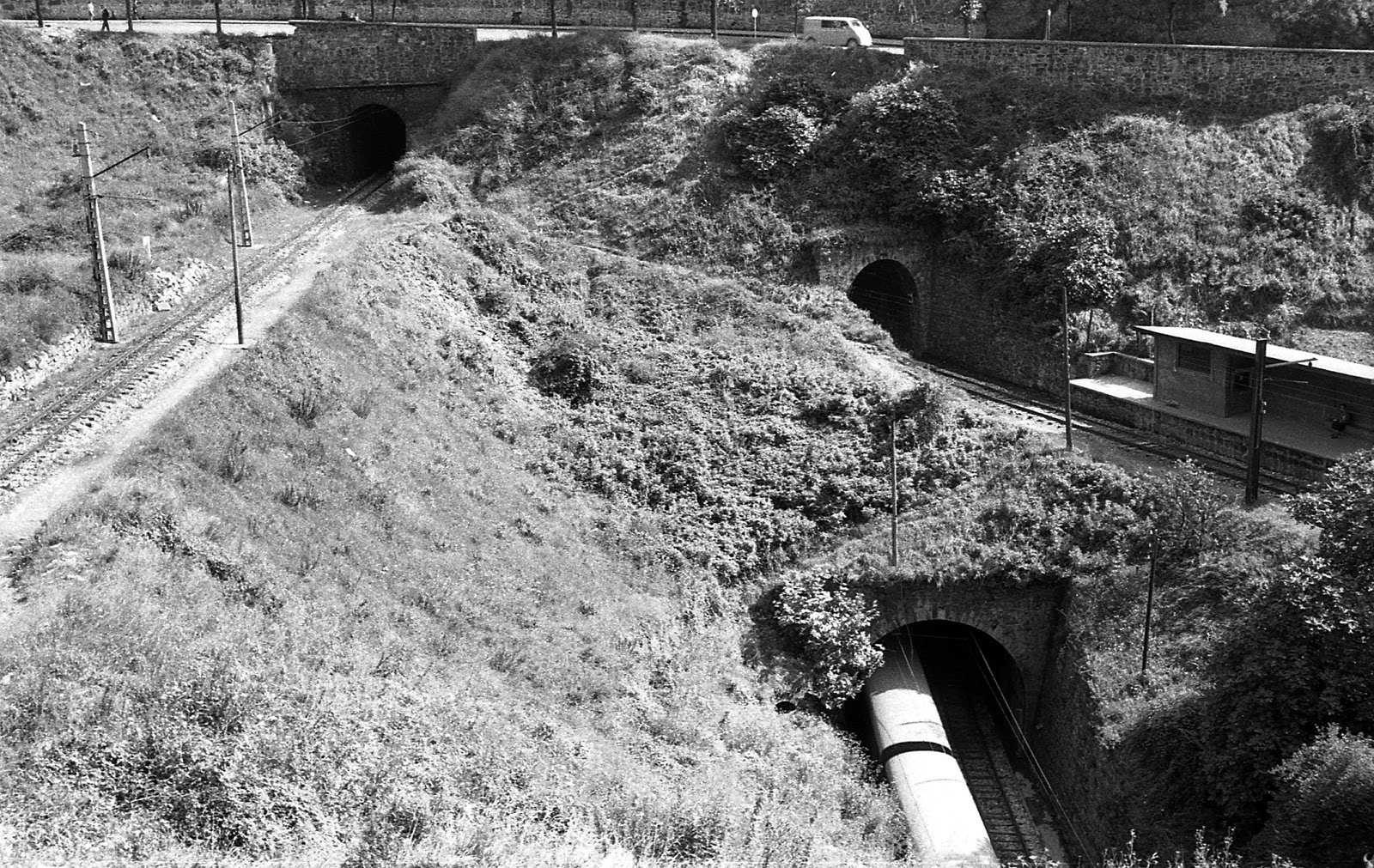 Cruce de las distintas lineas por la Vaguada de Recalde, año 1963,