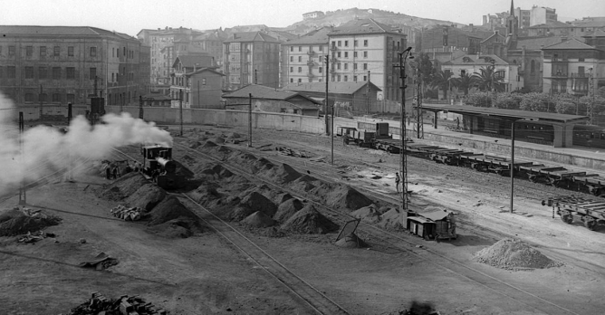  Playa de escorias , junto a la estacion de tren el 24.03.1955, archivo Páramo