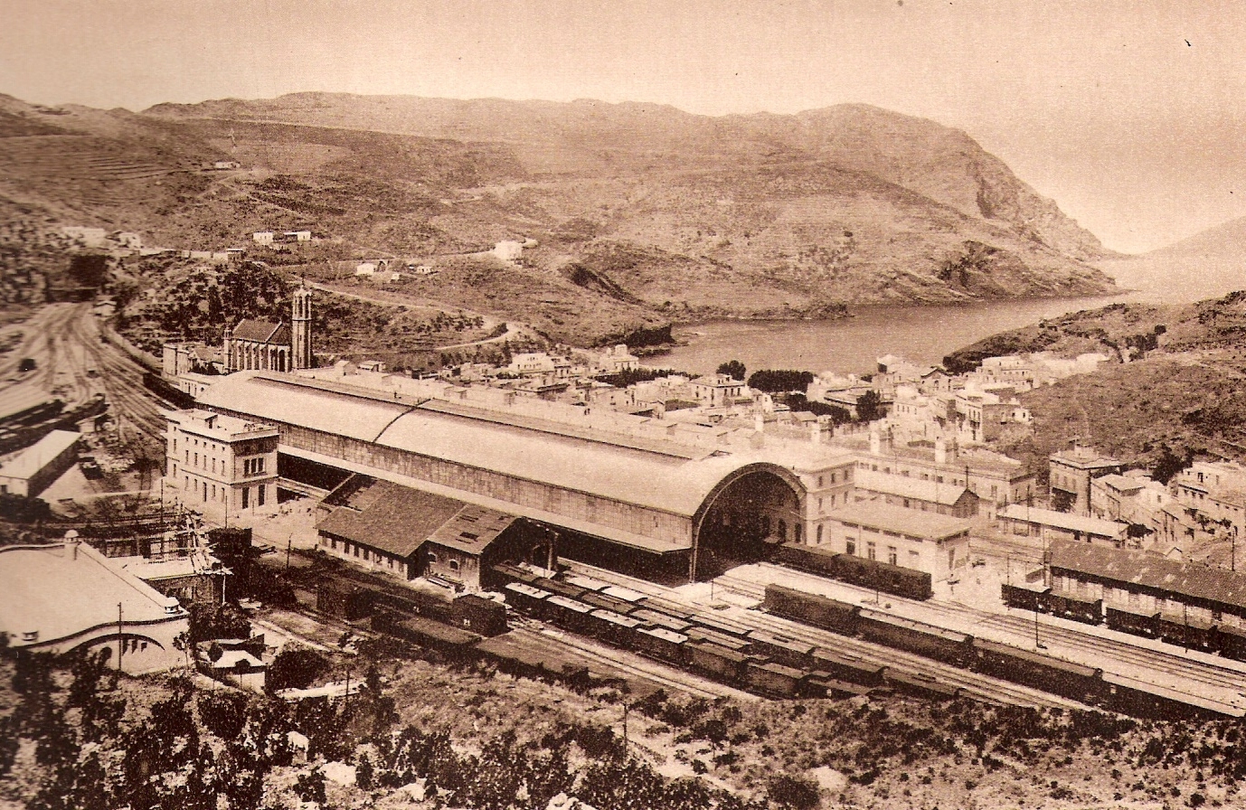 Port Bou - Estacion año 1936- foto Libro de Oro de MZA