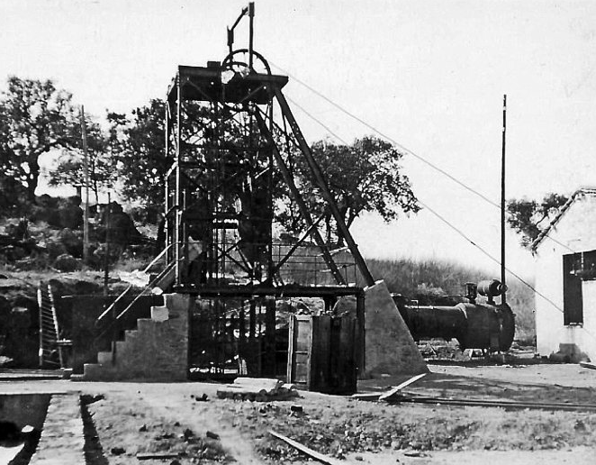 pozo-no-1-de-santa-barbaraano-1946-observese-la-caldera-fija-archivo-ivan-carrasco-martianez