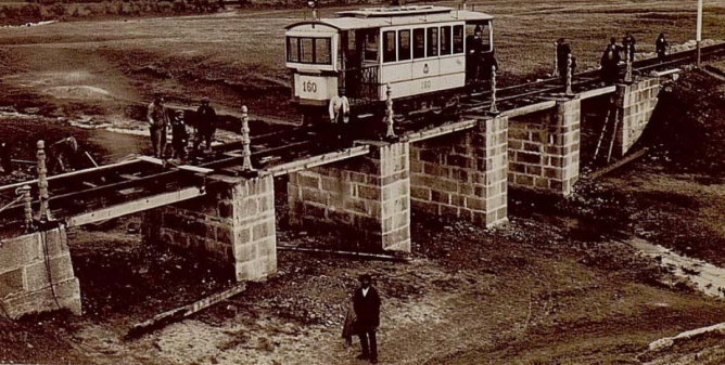 Pruebas de la traccion electrica del Tranvía sobre el arroyo de Butarque, Archivo Eduardo Cuenca