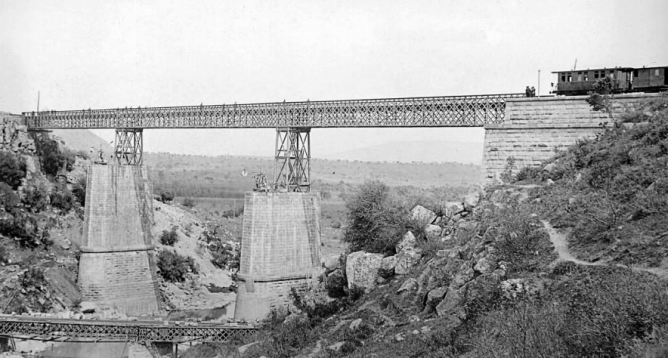 Puende de Vadollano sobre el Rio Guarrizas , año 1866, linea de Manzanares á Cordob