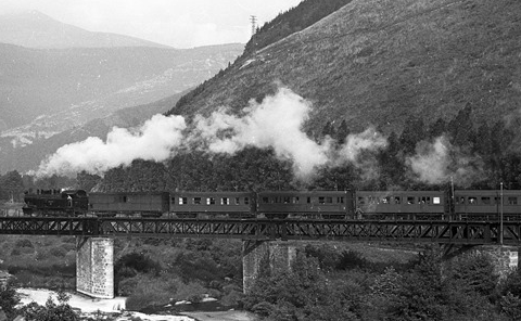 Puente de Zaramillo sobre el Cadagua, entre Luchana y Balmaseda, foto Harold Nave