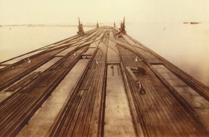 Puerto de Cádiz Muelle de Puntales, fondo APG