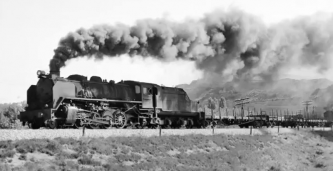 Salida de Haro de la locomotora mikado 141F, en dirección a Miranda, el 28.09.1973, foto Ian Turbull