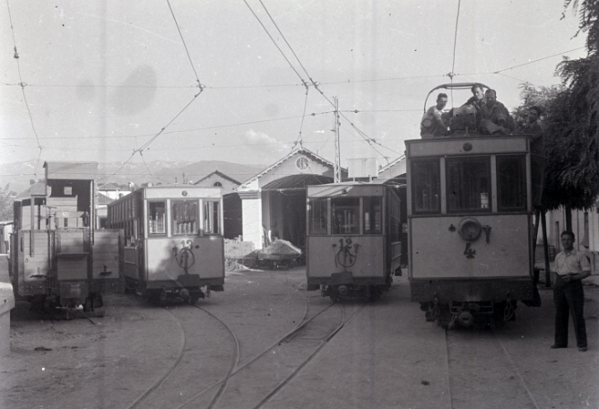  Talleres de Granada , cocheras de La Bomba, año 1943, foto Torres Molina