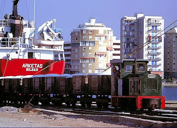 Torrevieja , el tren de la Sal , año 1977, foto Poncio Emiliano