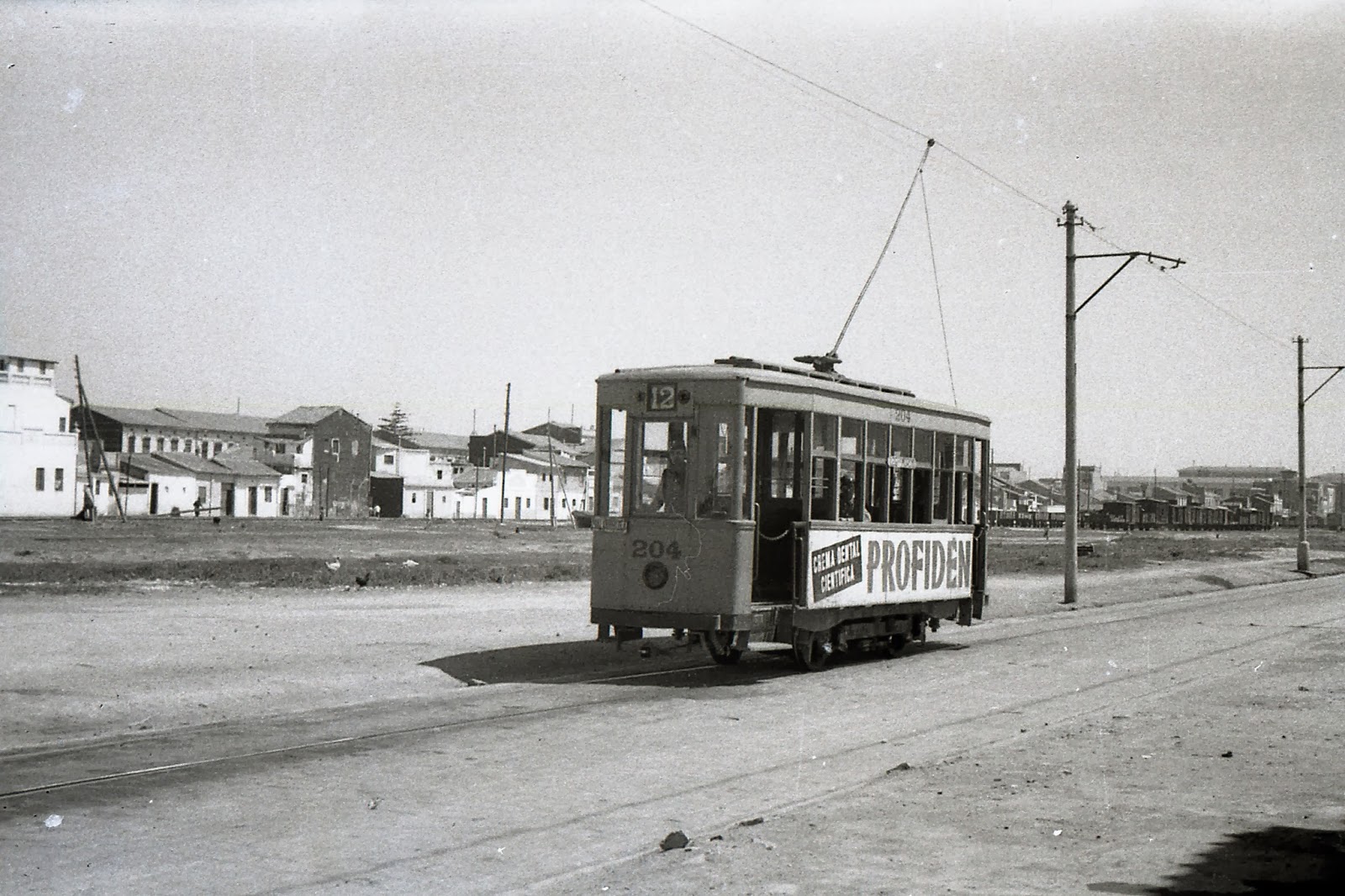 Tranvia 204 en la Malvarrosa, Poblados Maruitimos, foto Trevor Rowe