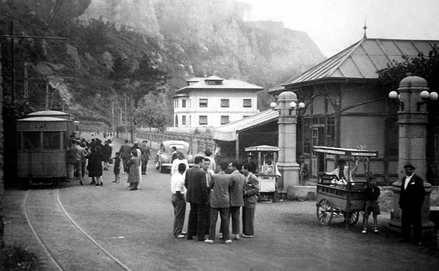 Tranvia de Aviles á Salinas, La Cantina, en Salinas, Archivo Alberto del Rio Legazpi