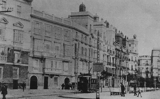 Tranvia de Cádiz , postal comercial , fondo MDA