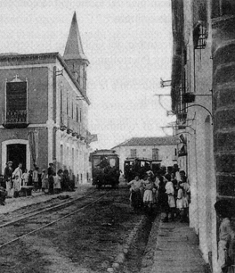 Tranvia de Marmolejo en la Plaza del Amparo