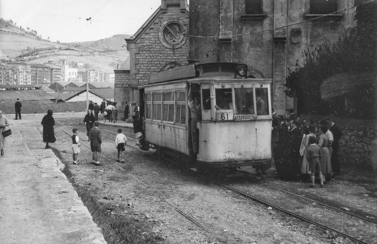 Tranvia de San Sebastian en La Herrera , foto Christian Schnabel