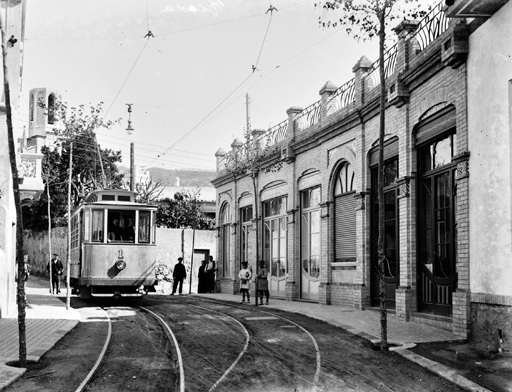 Tranvia de Tiana , c. 1920, foto Thomas, fondo IEFC