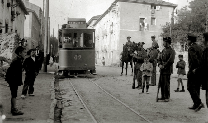 Tranvia de Venta Berri, San Sebastian , fototeca Kutxa, Fondo R. Martin