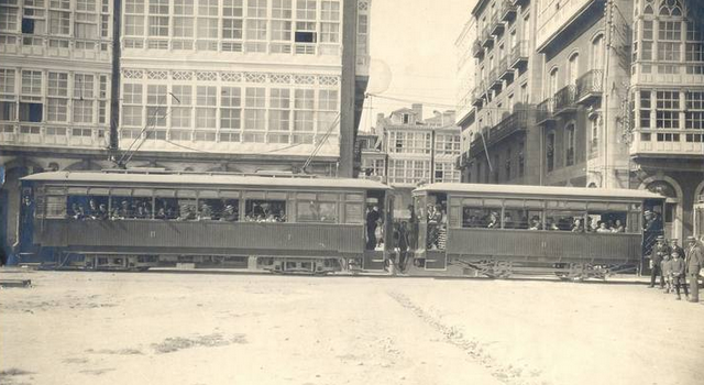 Tranvía eléctrico en las calles de La Coruña, fotografo desconocido