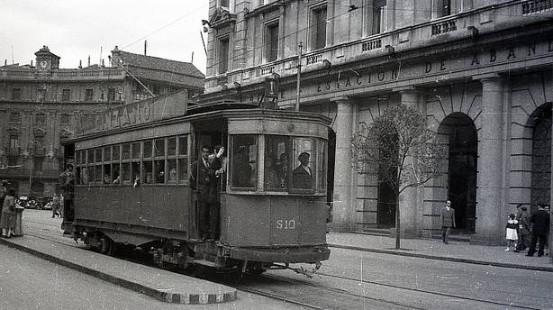 Tranvia en Abando Trevor Rowe, fondo MVF