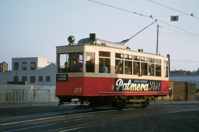 Tranvias de Barcelona, coche 217, foto Zurita, fondo MAF