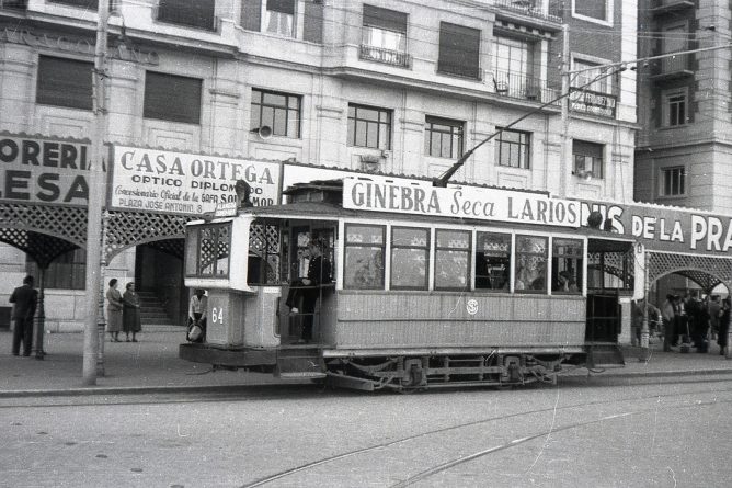 Tranvias de Malaga , foto Trevor Rowe, fondo MVF-Euskotren