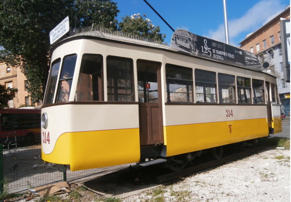 Tranvias de Sevilla, Restauracion de la unidad 314, circuló entre 1944 y 1965, foto E. Altimiras