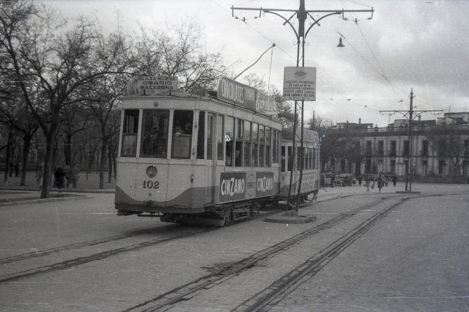 Tranvias de Sevilla, foto Trevor Rowe, fondo MVF-Euskotren