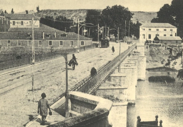 Tranvias de Valladolid. cruce del Pisuera, fotógrafo desconocido